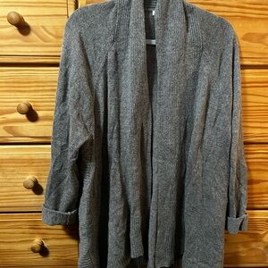 Elegant Gray Women's Cardigan